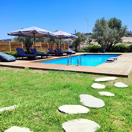Photerra, A Luxury Familly With Pool 别墅