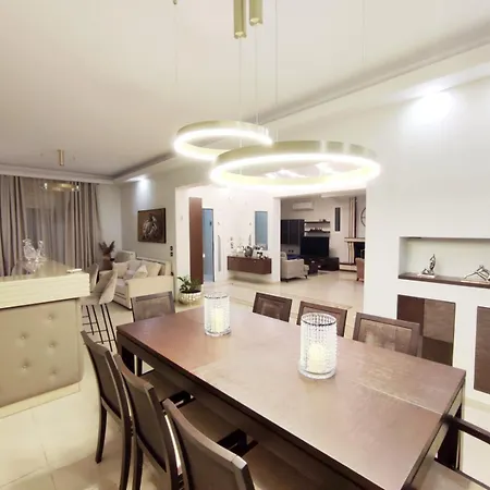 Photerra, A Luxury Familly With Pool *