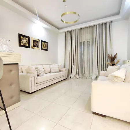 Photerra, A Luxury Familly With Pool