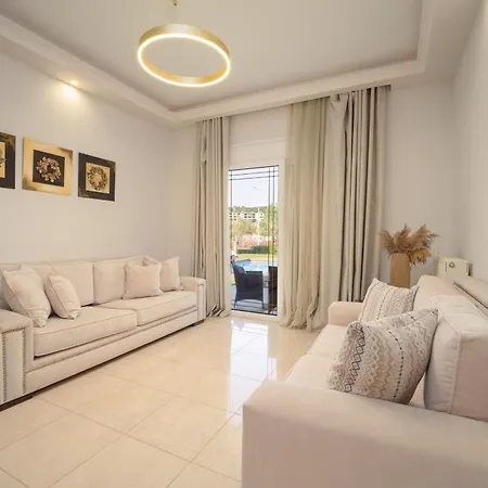 Photerra, A Luxury Familly With Pool *