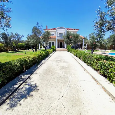 Photerra, A Luxury Familly With Pool *