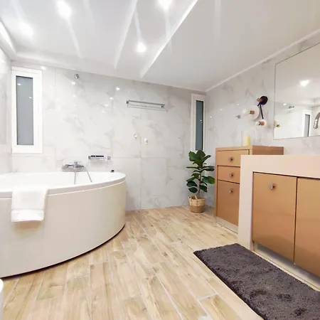 Photerra, A Luxury Familly With Pool Villa *