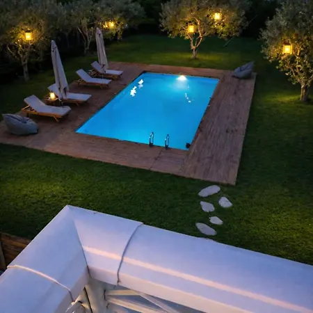 Photerra, A Luxury Familly With Pool